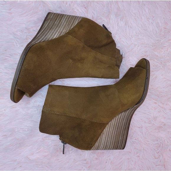 host PICK 🎆 Lucky Brand Urbi Open Toe Booties - Picture 9 of 12